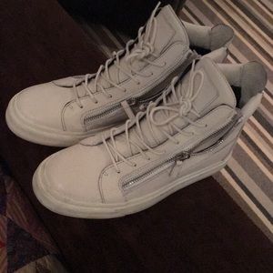 Giseuppe zinotti sneakers barely worn